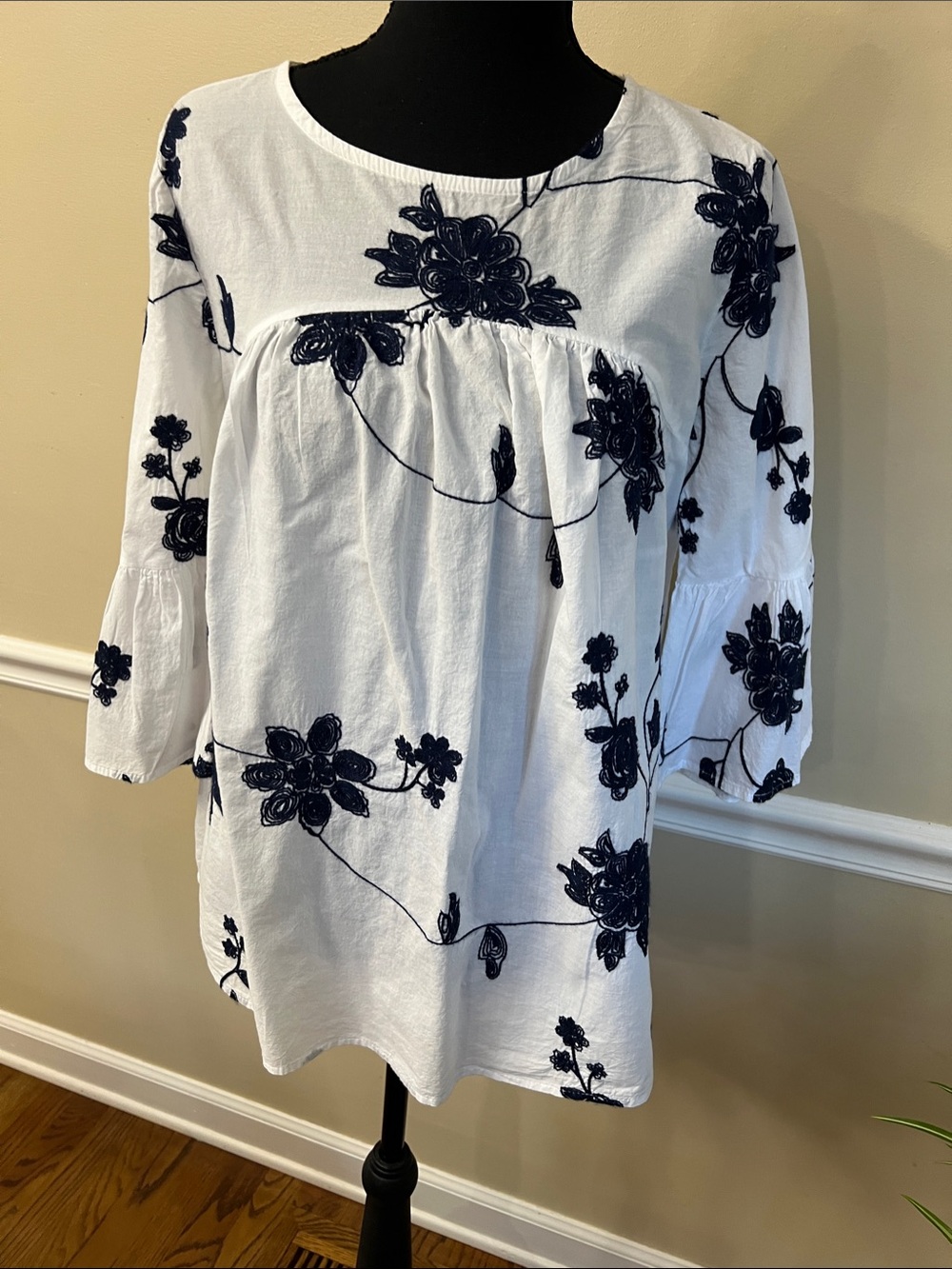 Ces Femme White Tunic with Navy Floral Embroidery